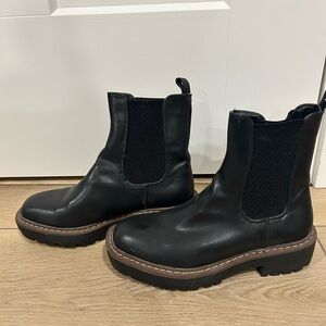 black leather casual boot size 6.5